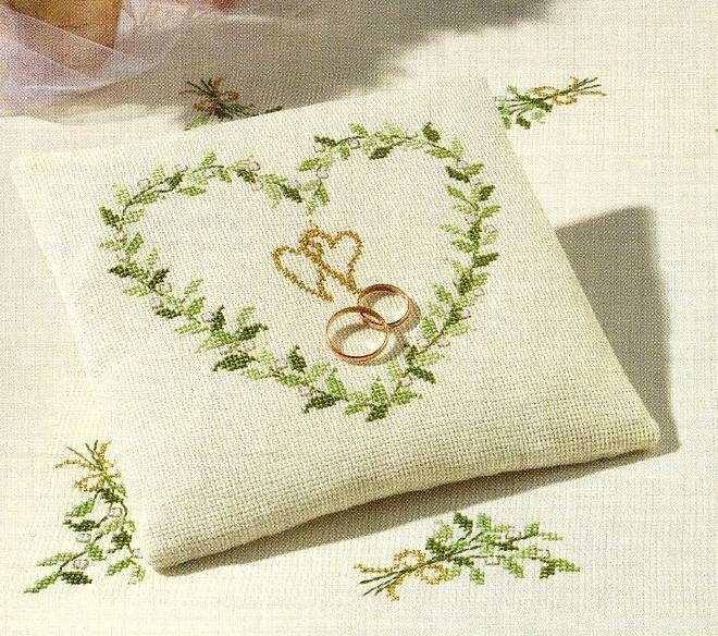 Наборы для вышивания подушек крестиком «Риолис» («Сотвори Сама»)
